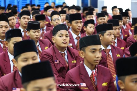 𝗣𝗥𝗢𝗚𝗥𝗔𝗠 𝗧𝗔𝗛𝗙𝗜𝗭 𝗞𝗢𝗥𝗘𝗔 𝗦𝗠𝗜𝗬𝗧 𝗗𝗨𝗡𝗚𝗨𝗡 𝟮...