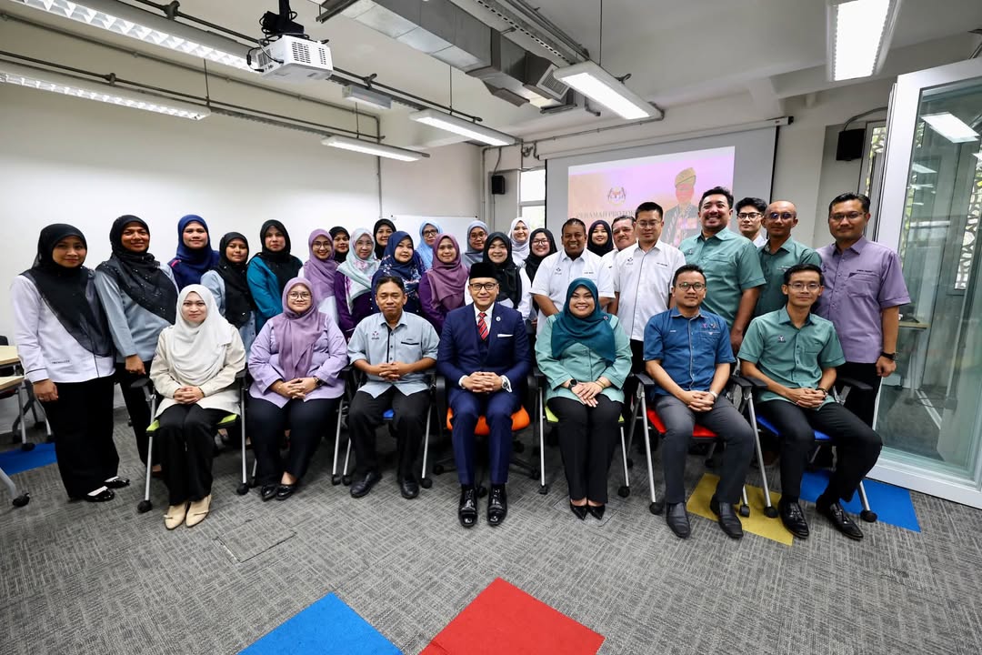 𝐘𝐓 𝐀𝐍𝐉𝐔𝐑 𝐊𝐔𝐑𝐒𝐔𝐒 𝐏𝐑𝐎𝐓𝐎𝐊𝐎𝐋, 𝐄𝐓𝐈𝐊𝐄𝐓 𝐒𝐎𝐒𝐈𝐀𝐋 𝐃𝐀𝐍 𝐏𝐄𝐍𝐆𝐔𝐑𝐔𝐒𝐀𝐍 𝐌𝐀𝐉𝐋𝐈𝐒 𝐒𝐈𝐑𝐈 𝟐/𝟐...